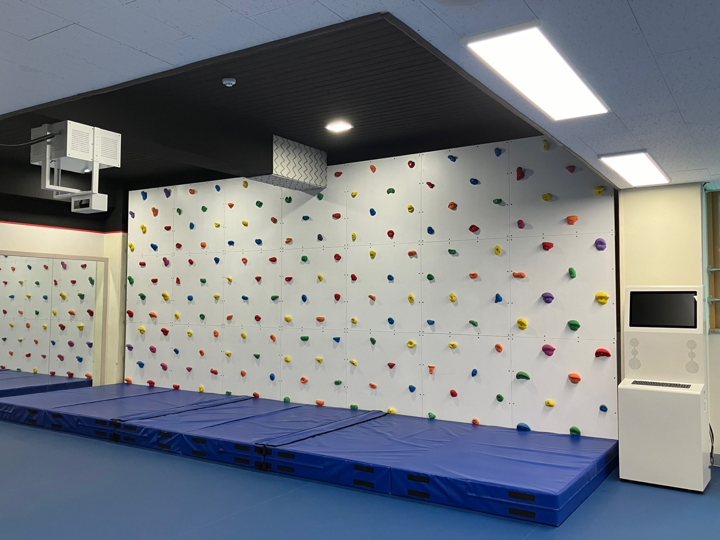시흥 H중학교 J초등학교 AREX CLIMB 설치 사례